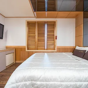 Mu Hotel