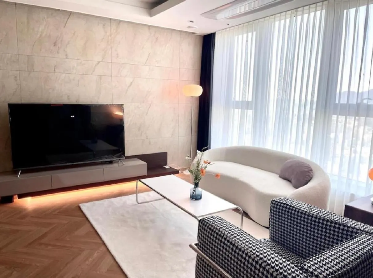 Apartment Stay G7 Busan Station